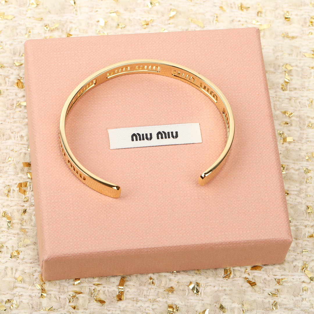 5B78310E-B8FB-4B3F-9B9F-935BFA57108E