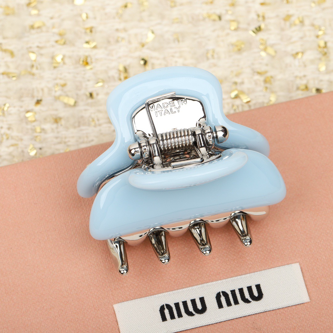 1B77CE19-781D-4496-B319-B87E195E2858