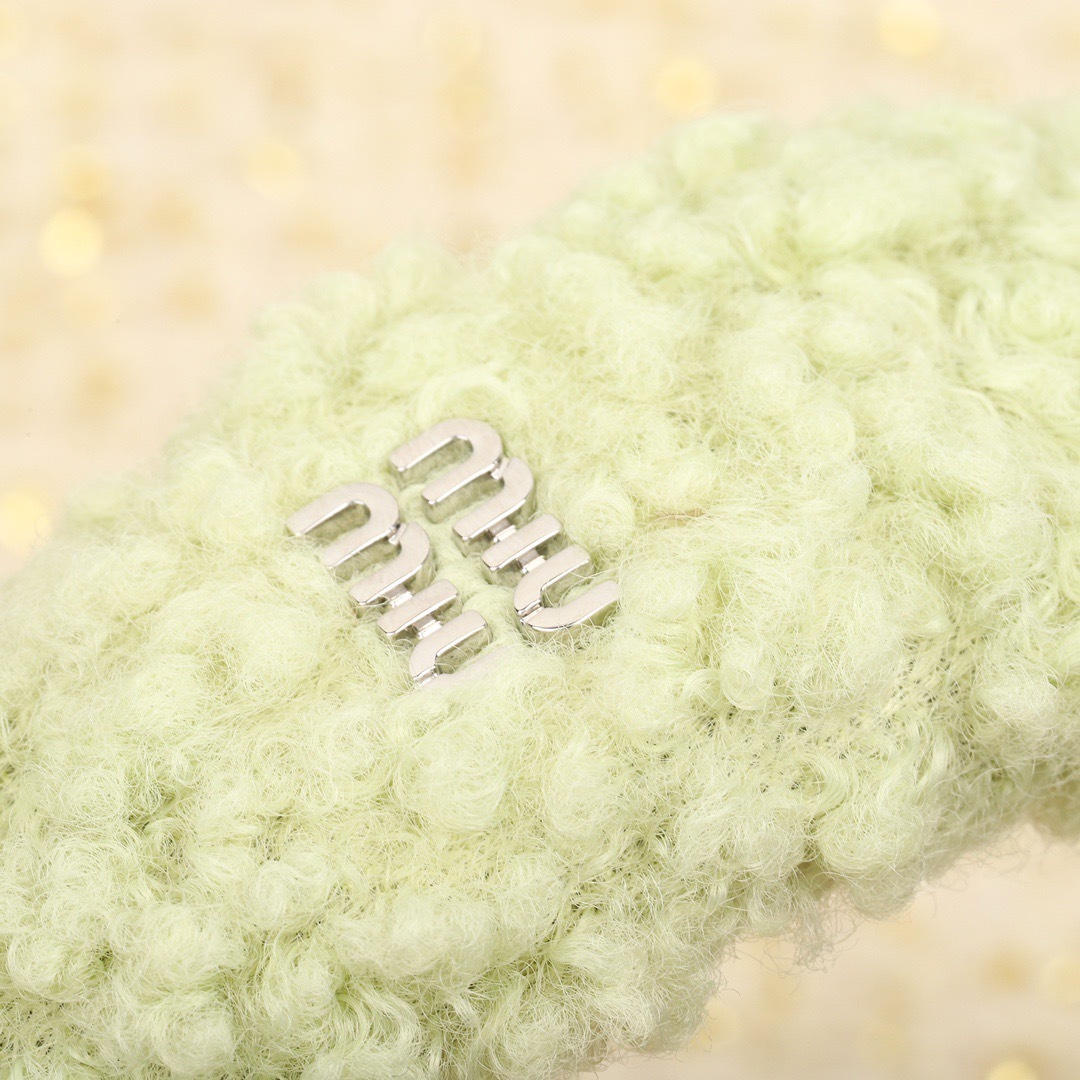 EAFEA7D1-B829-483F-B99F-2D3965096D5E