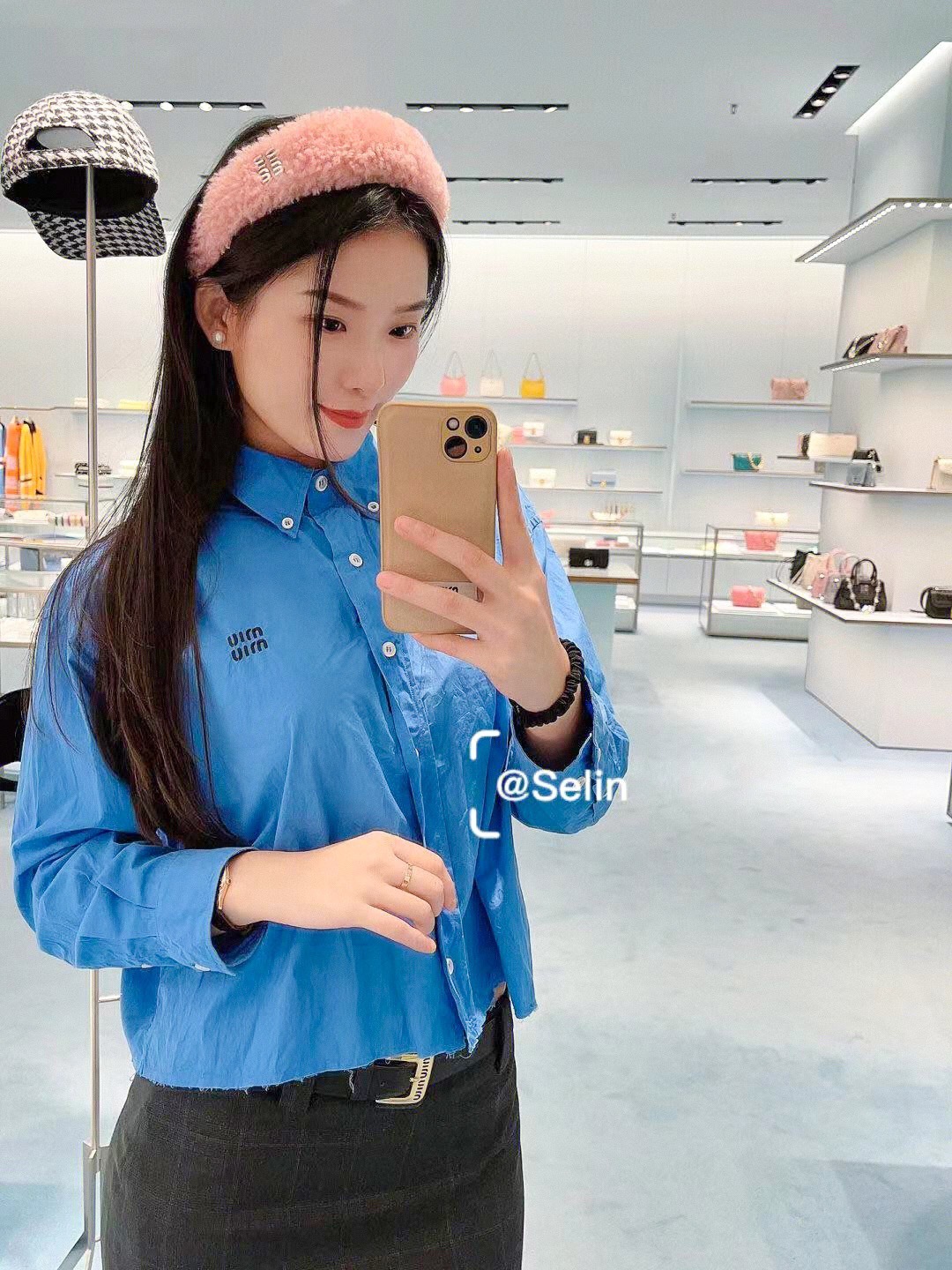 517FA54B-6FC2-4061-BCAF-370C0A05F562