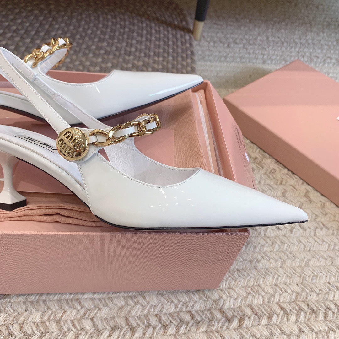 1E7C70E0-C1E9-4E89-BC46-33F0561D137E