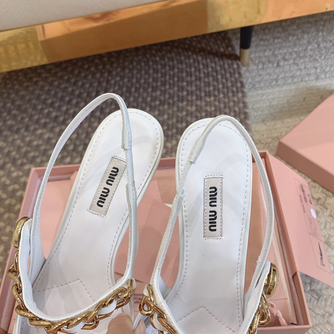 E345E19C-5662-4043-9FAC-DD1F80FC9F5E