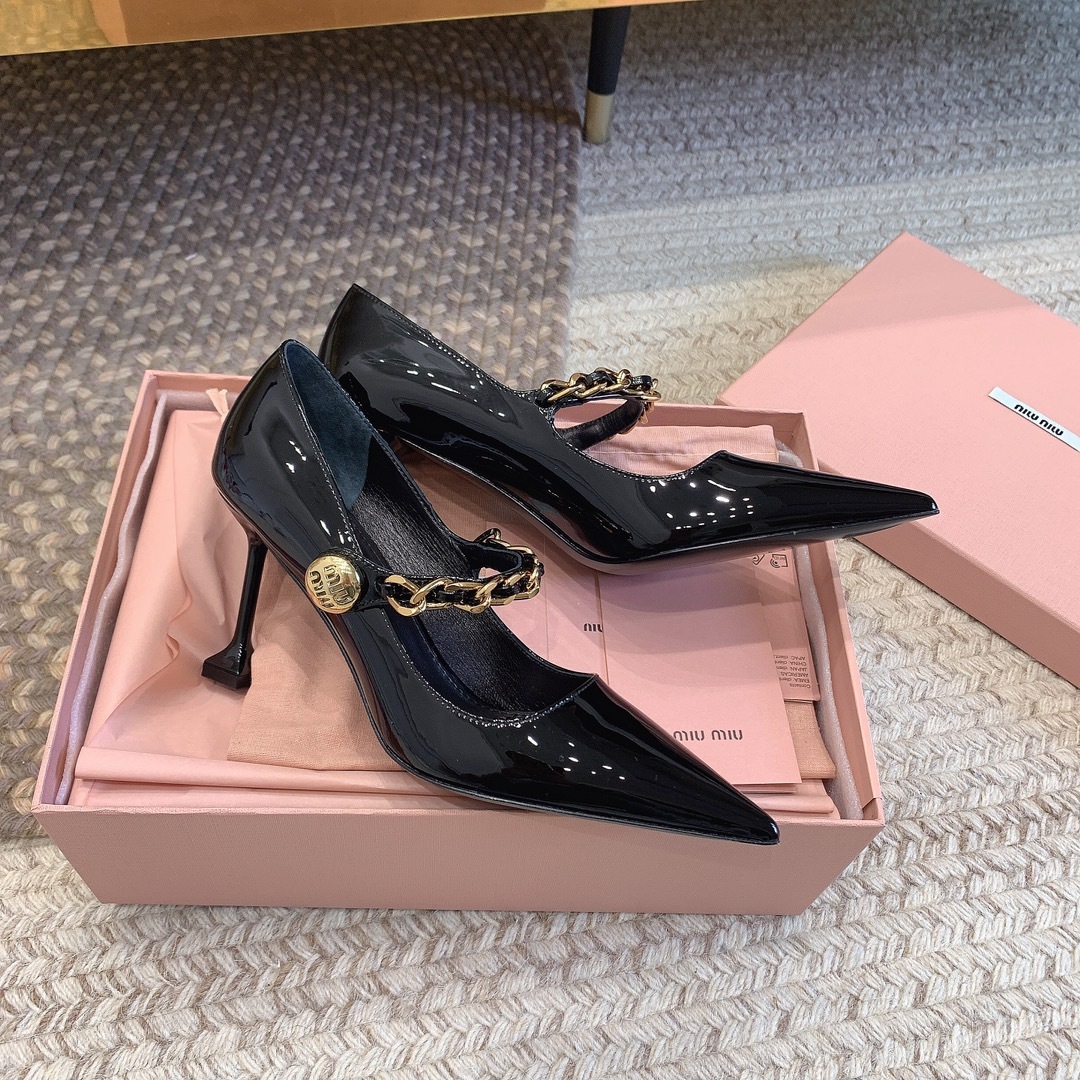 B165A109-1367-4220-8B4F-4A89A00D9E5E