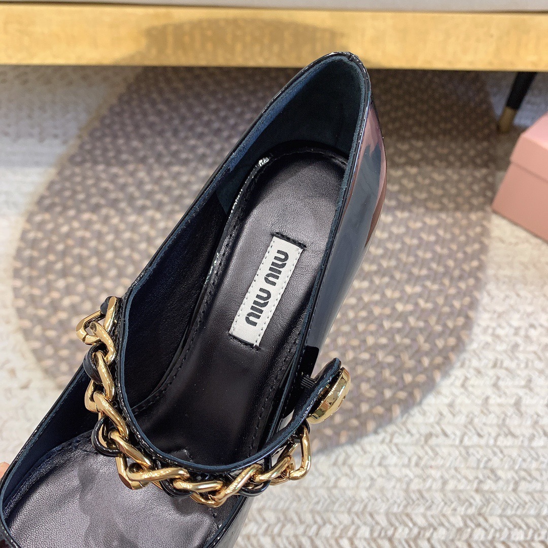 ACB03858-46B1-42C5-8C47-A71FA55AB8F8