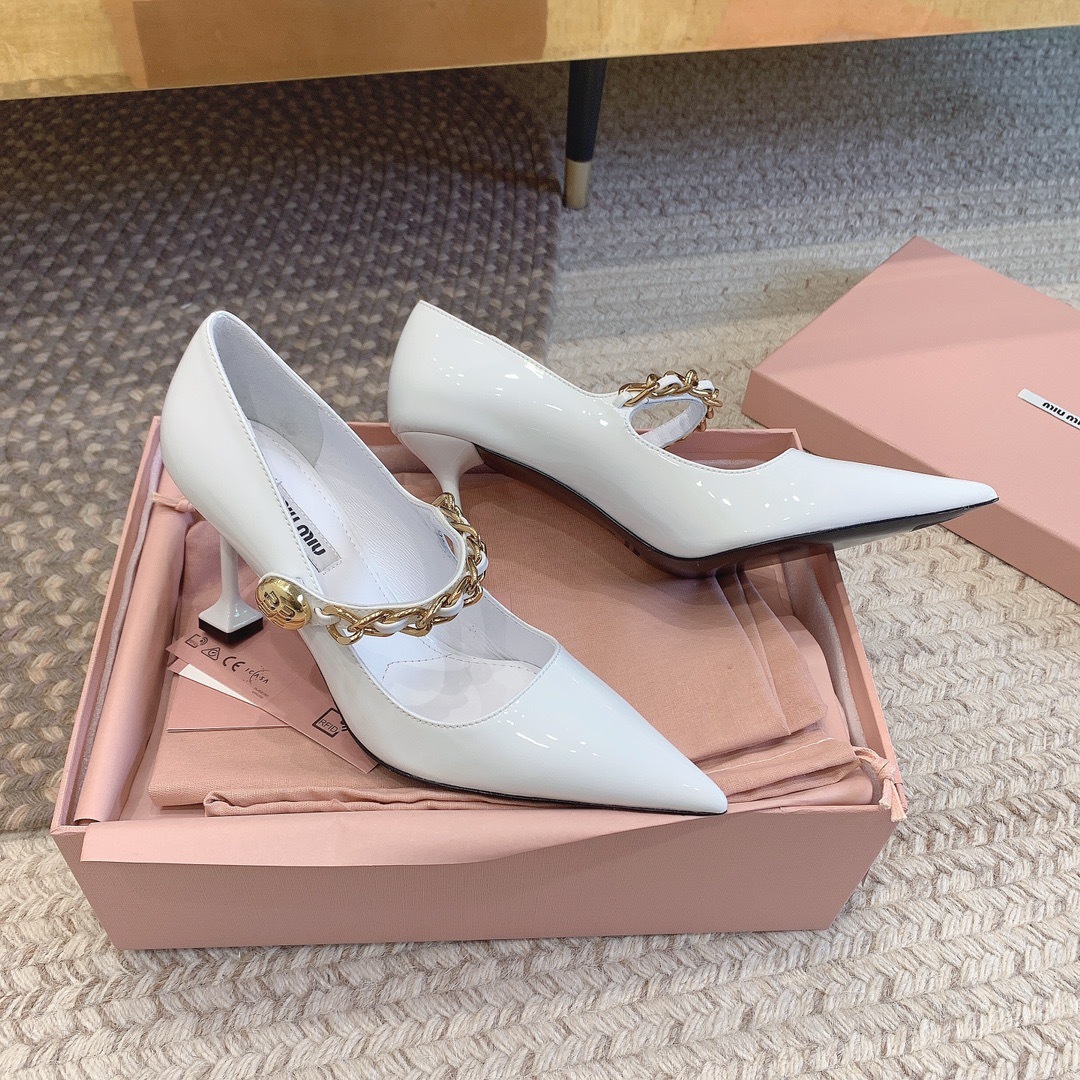 F5FEBF63-71C0-43F2-8F6D-D683CF6439FF