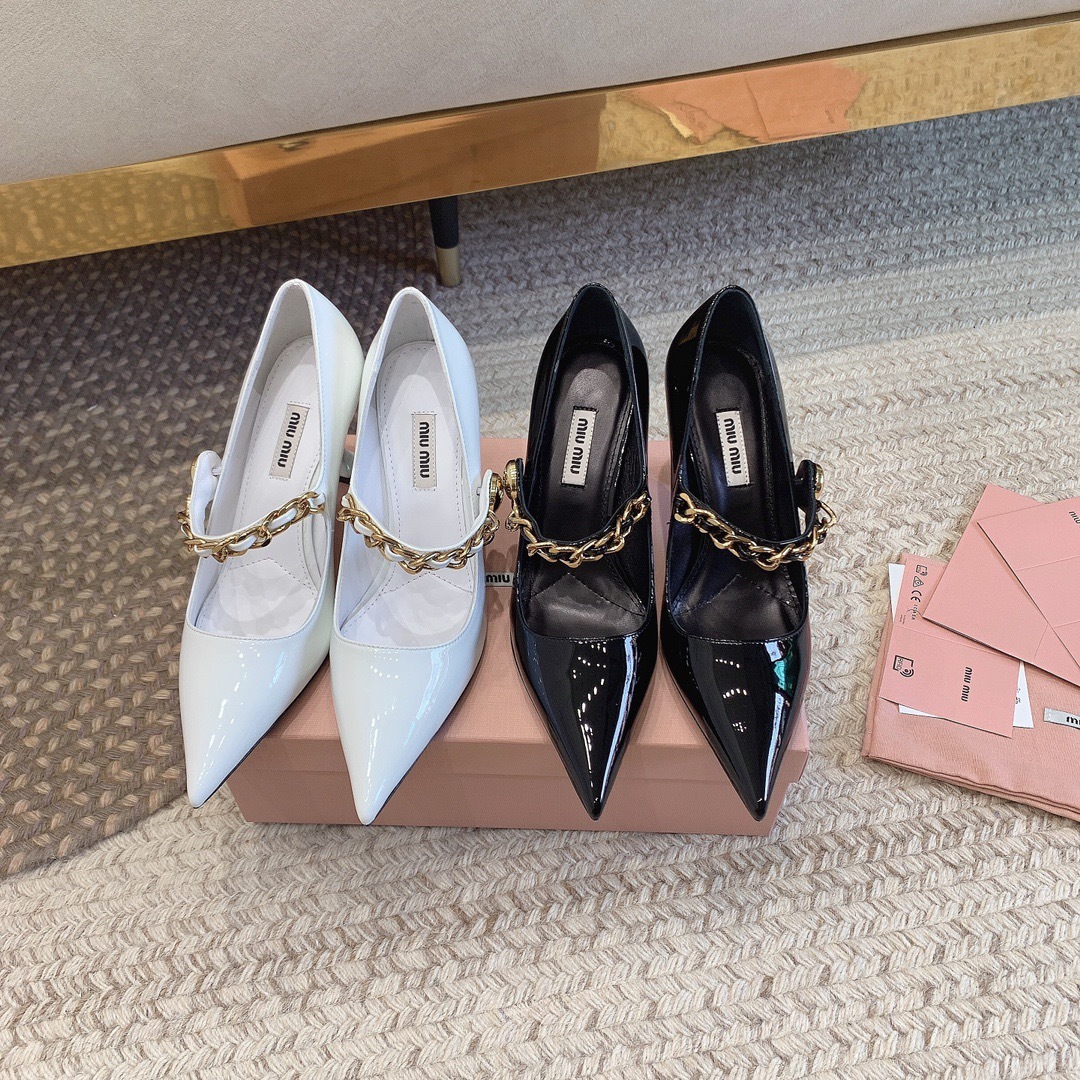 60F94909-92DC-496A-8940-B1F39D13AE86