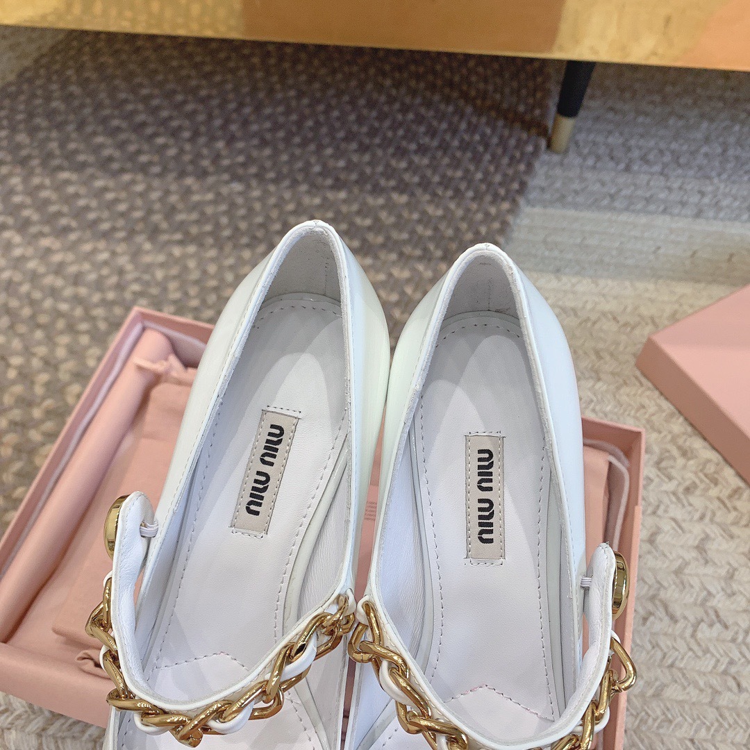 A4EDF179-DA4C-4404-A980-6352169E9A6A