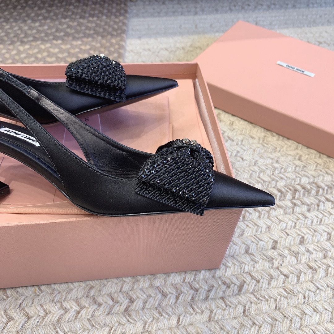 00D890EB-001D-42A5-8071-EAA738BDD7E4