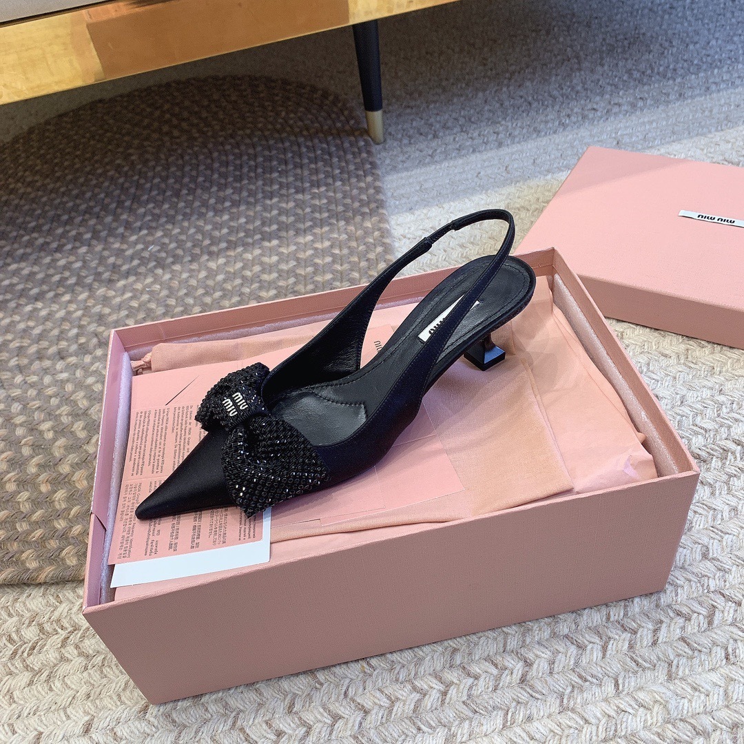 16029801-FF87-44B0-9BCA-EE3C829C4DF3