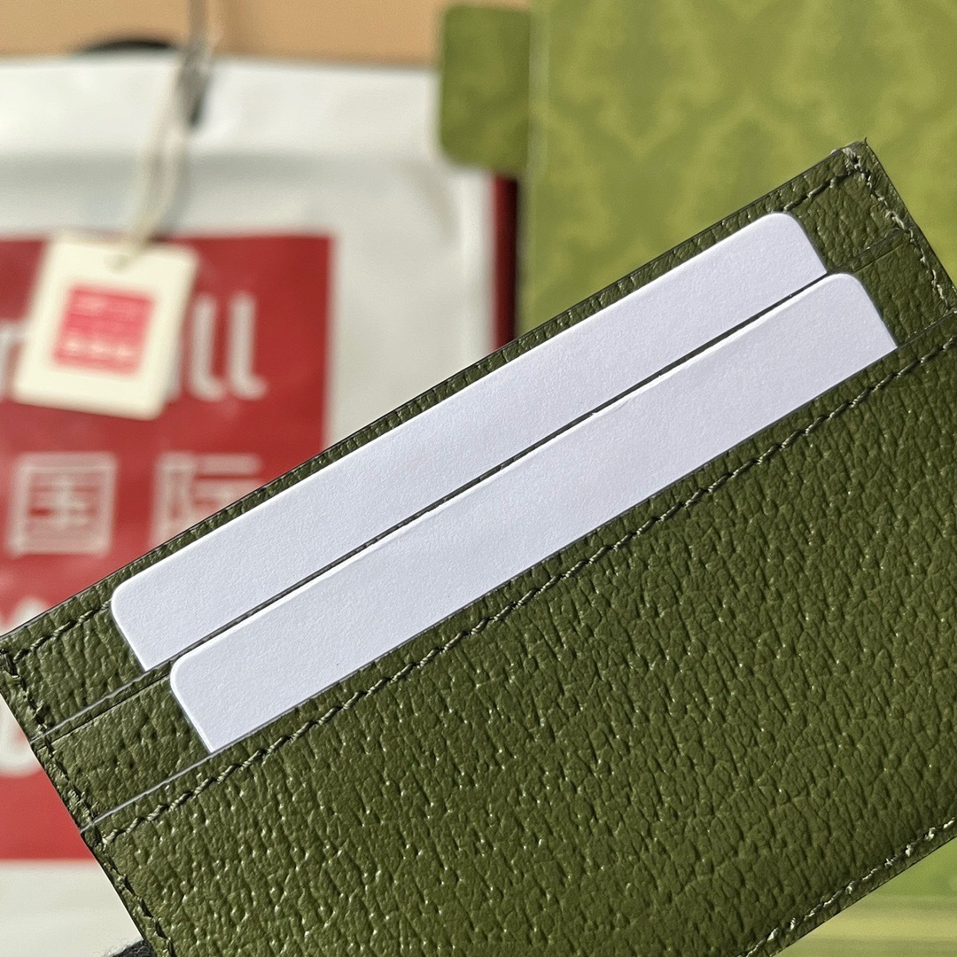 F0121570-7B85-4453-A048-4ED8857A1827