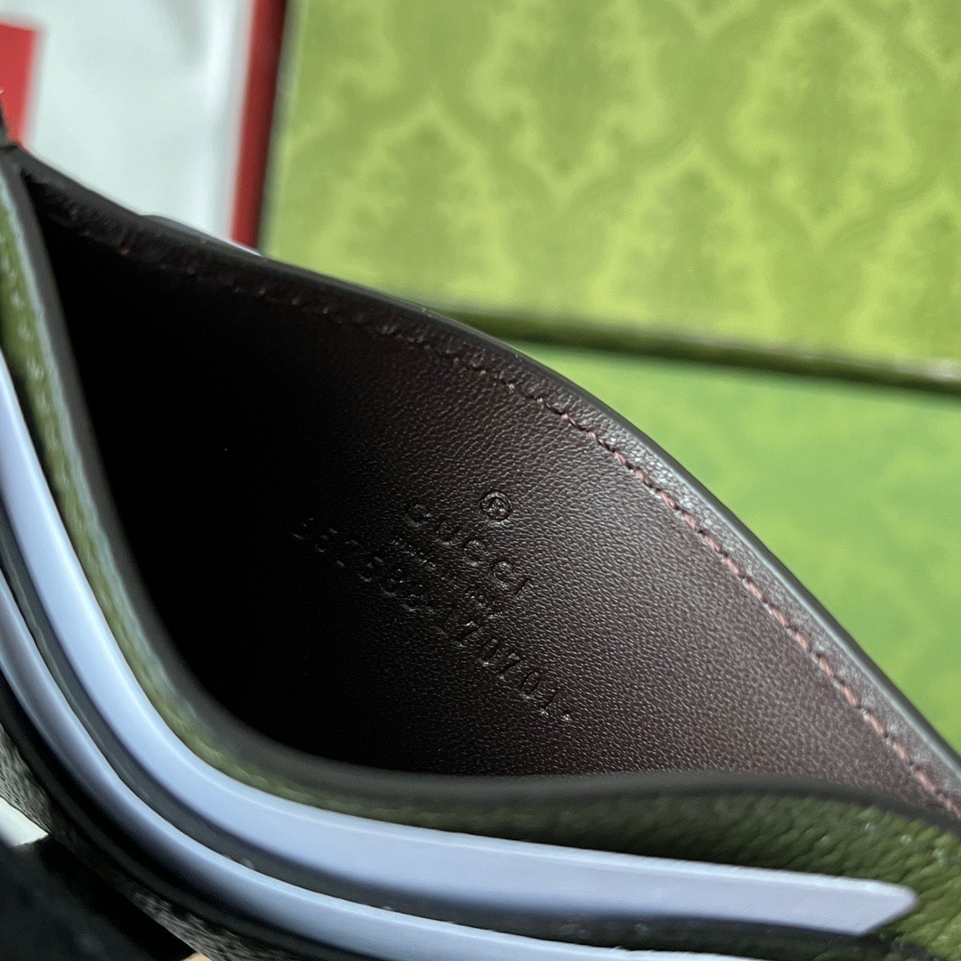 C6A23C0F-0DB6-45AC-9E7C-B285CEBDA6AD