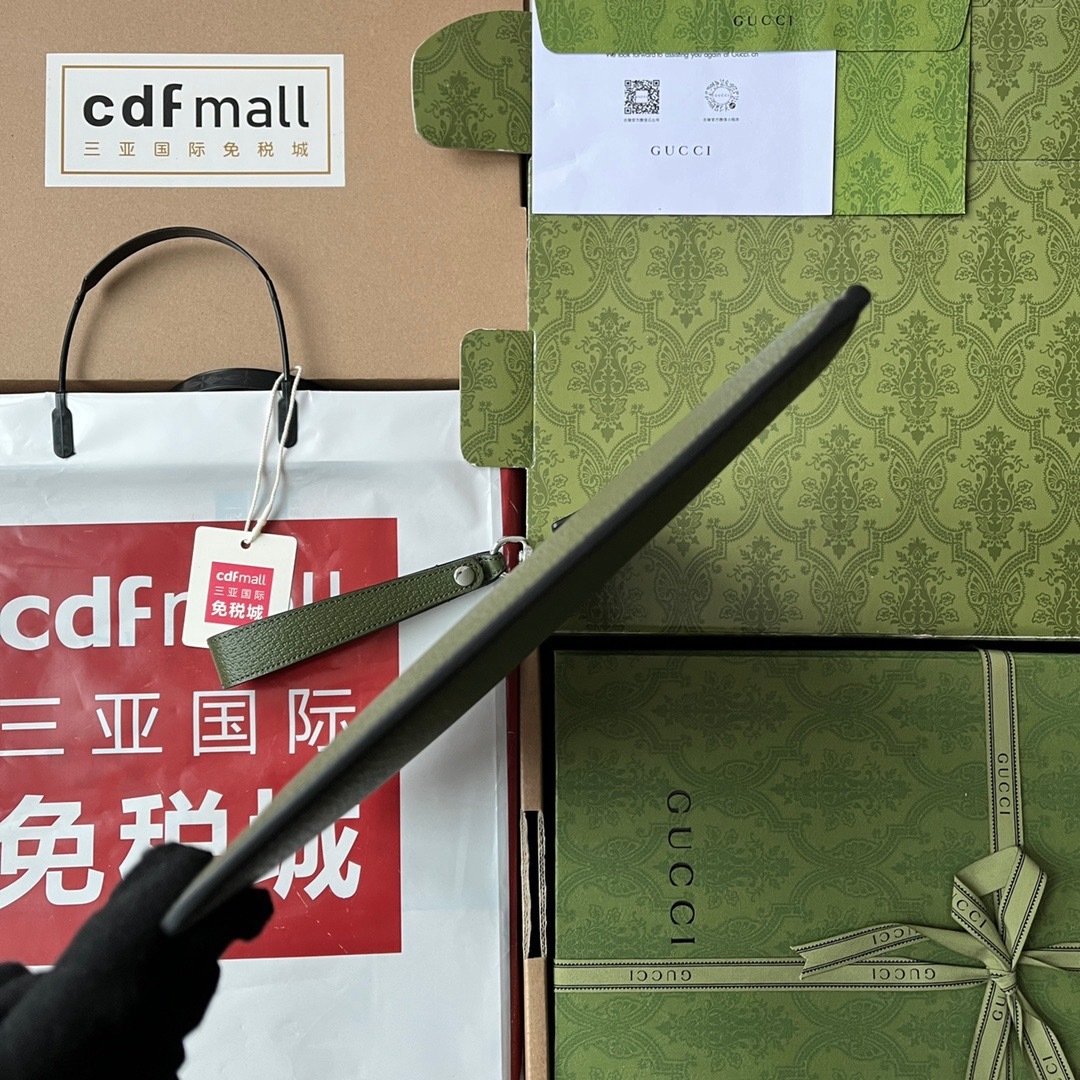 AF9BDA57-55E9-42C7-B8A4-6998631BC71C