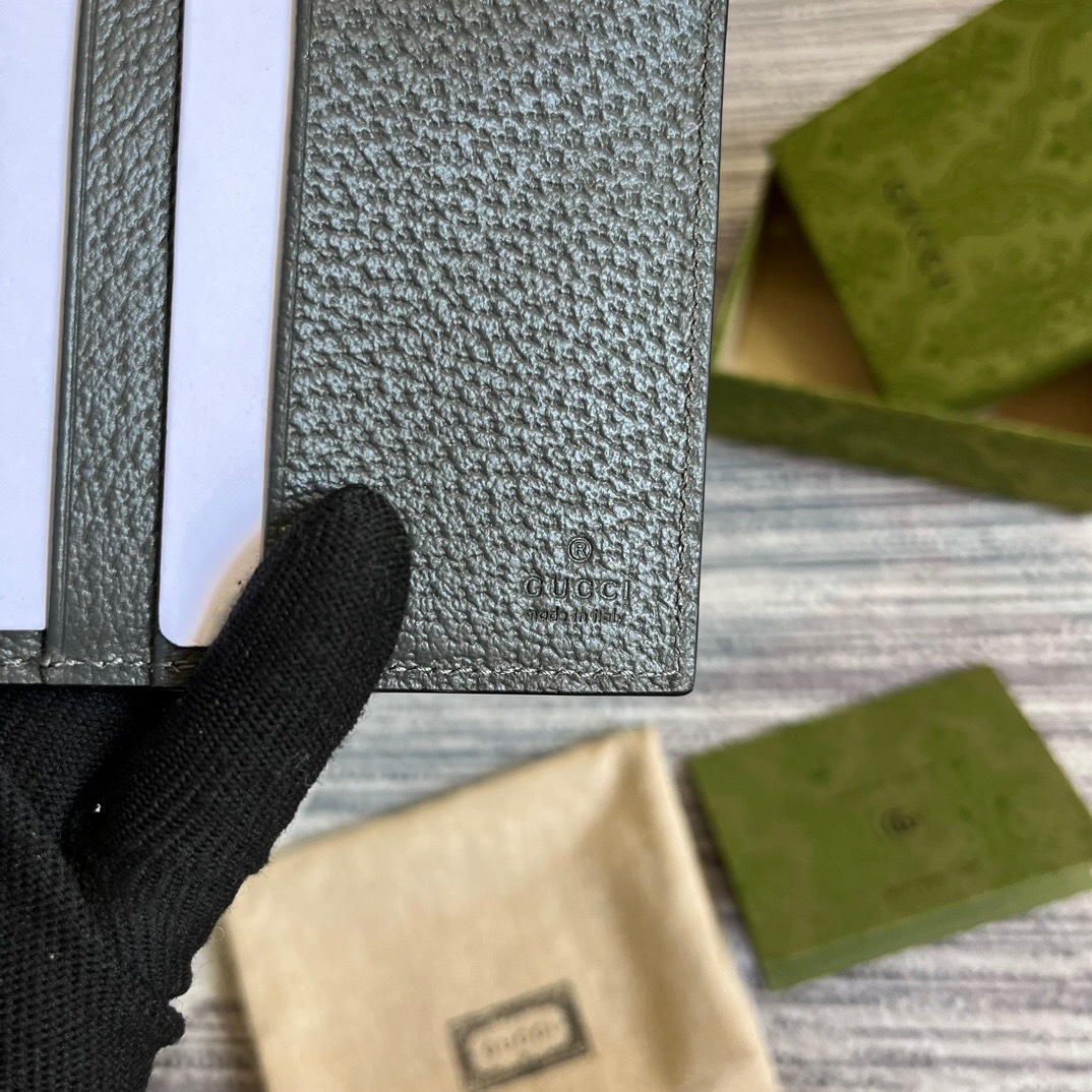 7CDD94FC-8CEC-4F9F-8D2E-2E6251B195DD