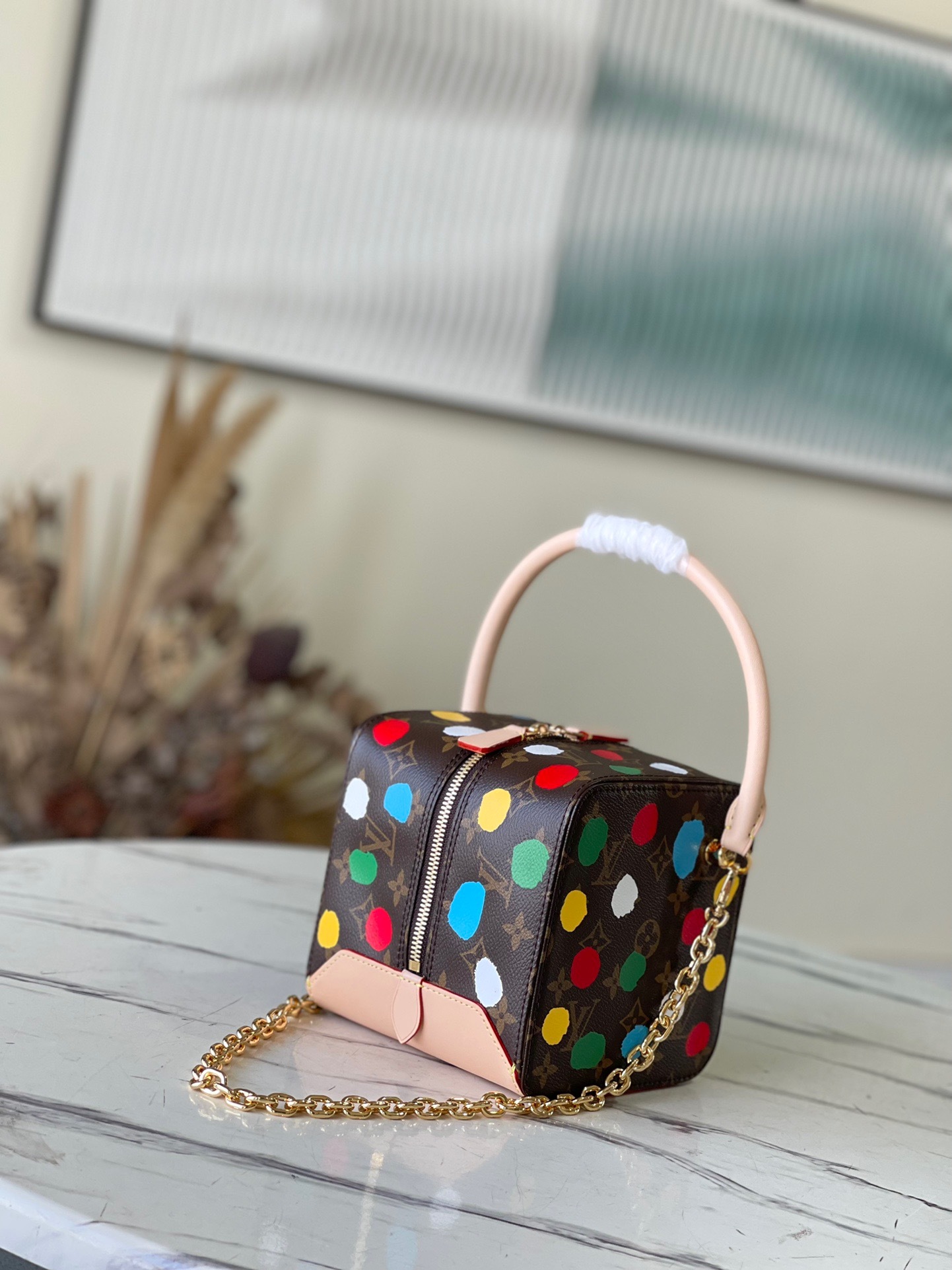 56AC8701-C0BD-4BA2-B5B3-2076EE3D4F66