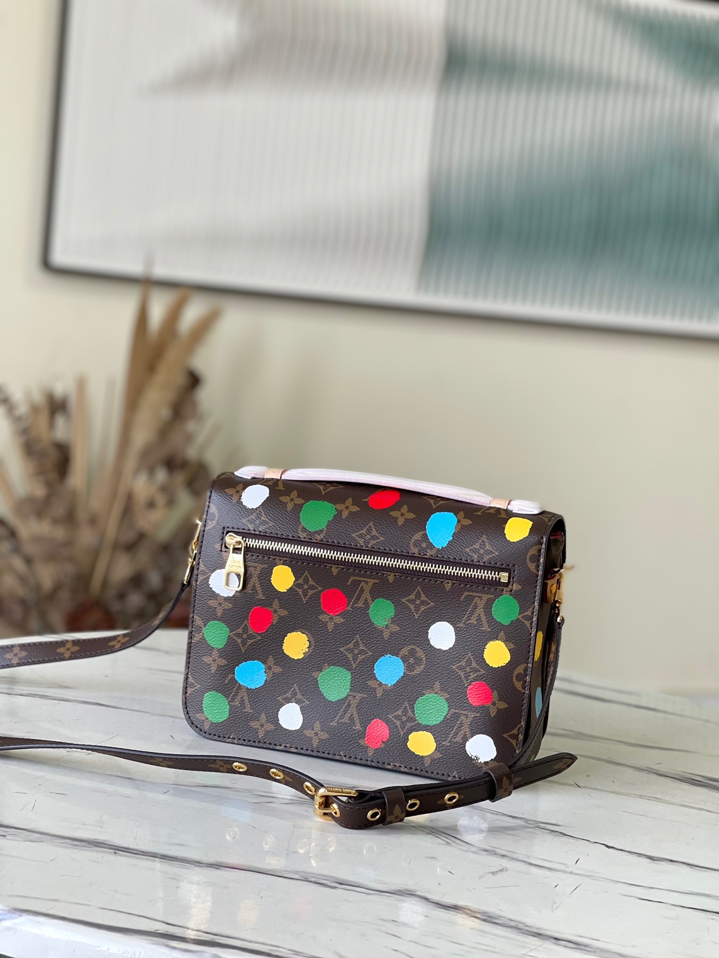 7D0AA143-B9E7-4857-92E1-E4EC3943E2D6