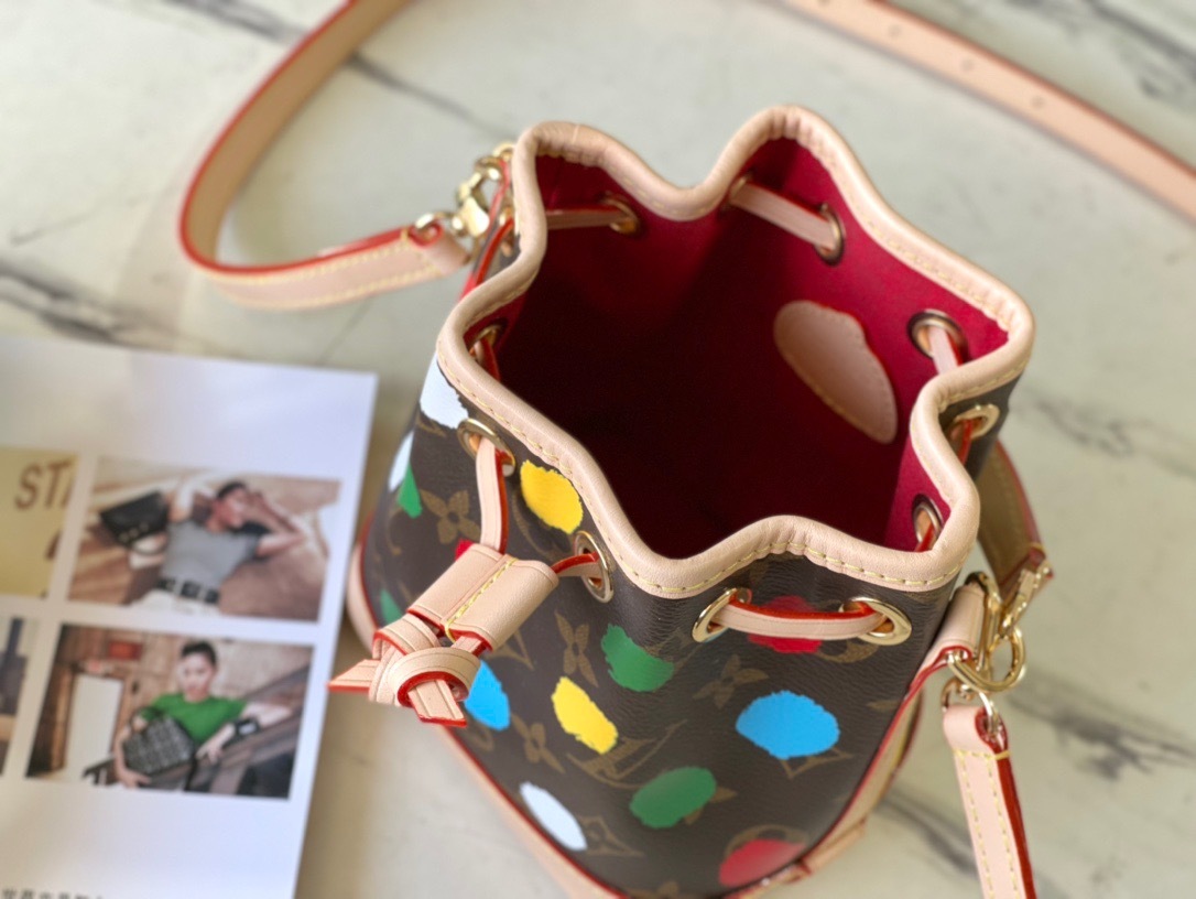 F59AD078-28F4-45B4-82B3-60F60D73E06C