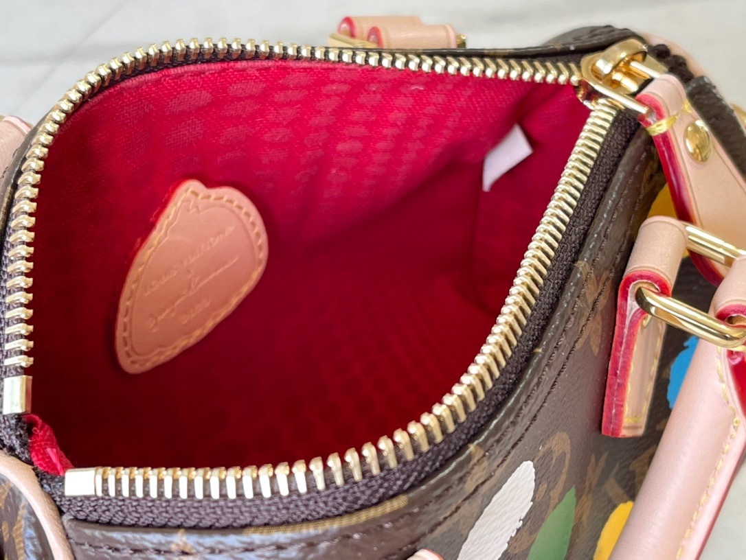 D88AE5C5-7E98-4C1D-BBEB-3DAE137DC9D5