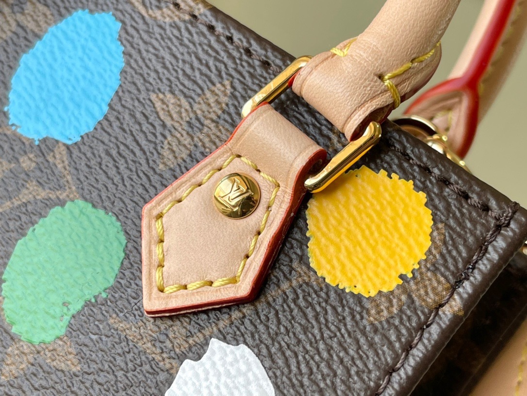 2CC7525D-863A-470A-A90B-3D81D55995D1