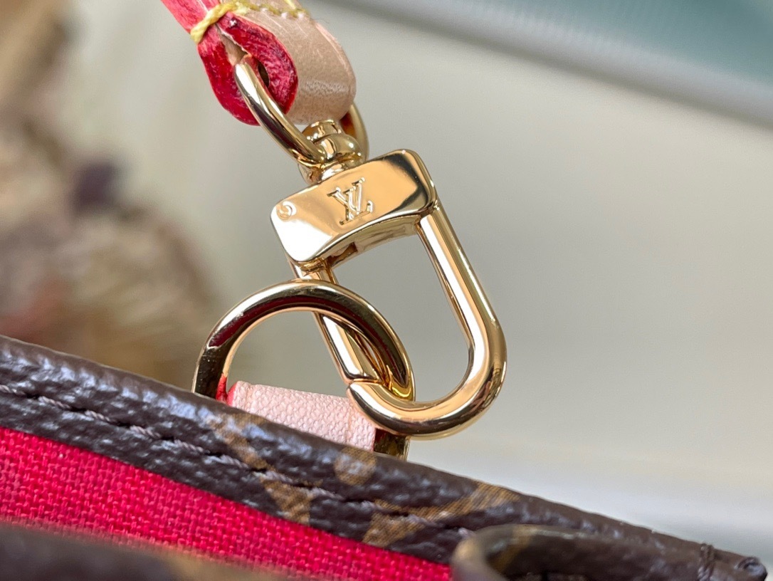 EB245201-A798-41BB-A0C4-4DFFD8E77CF6