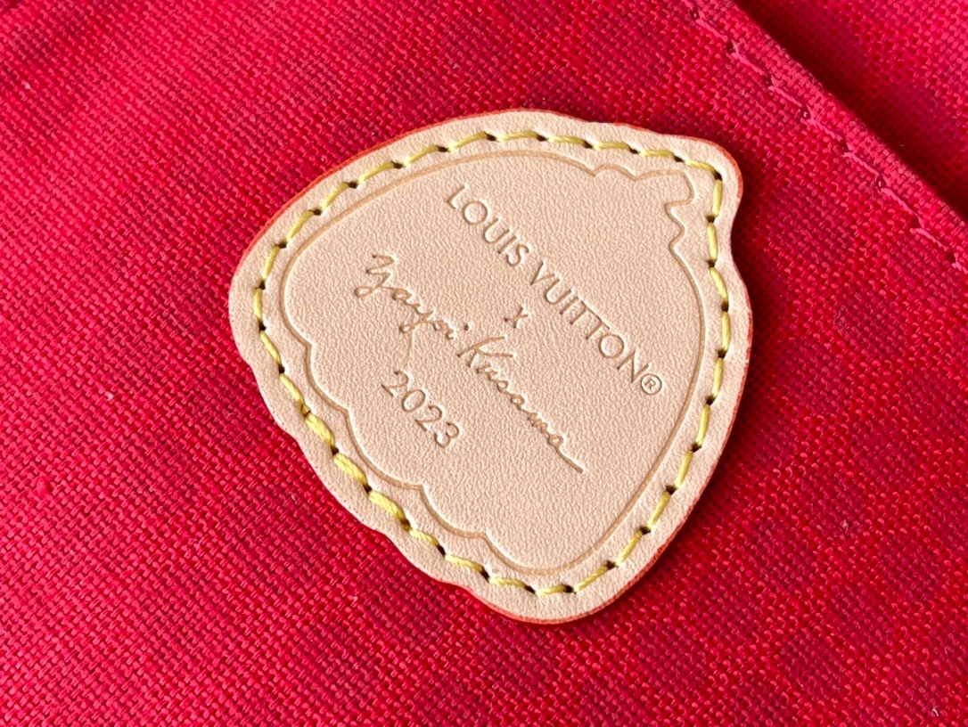 5B879608-1923-4D5A-9F87-F871A14FBAB1