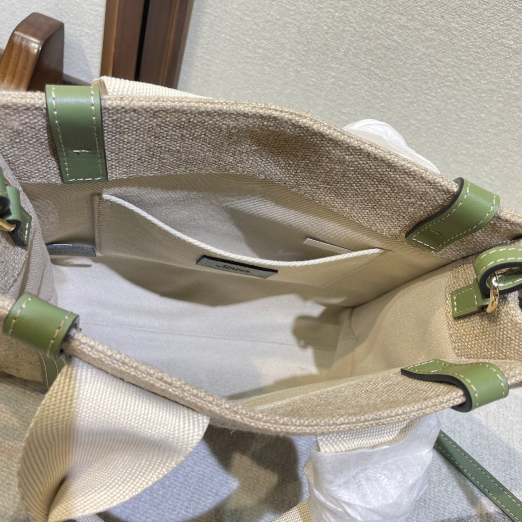 6CEF27BF-2E9E-4A92-8653-27A99E5ADD52