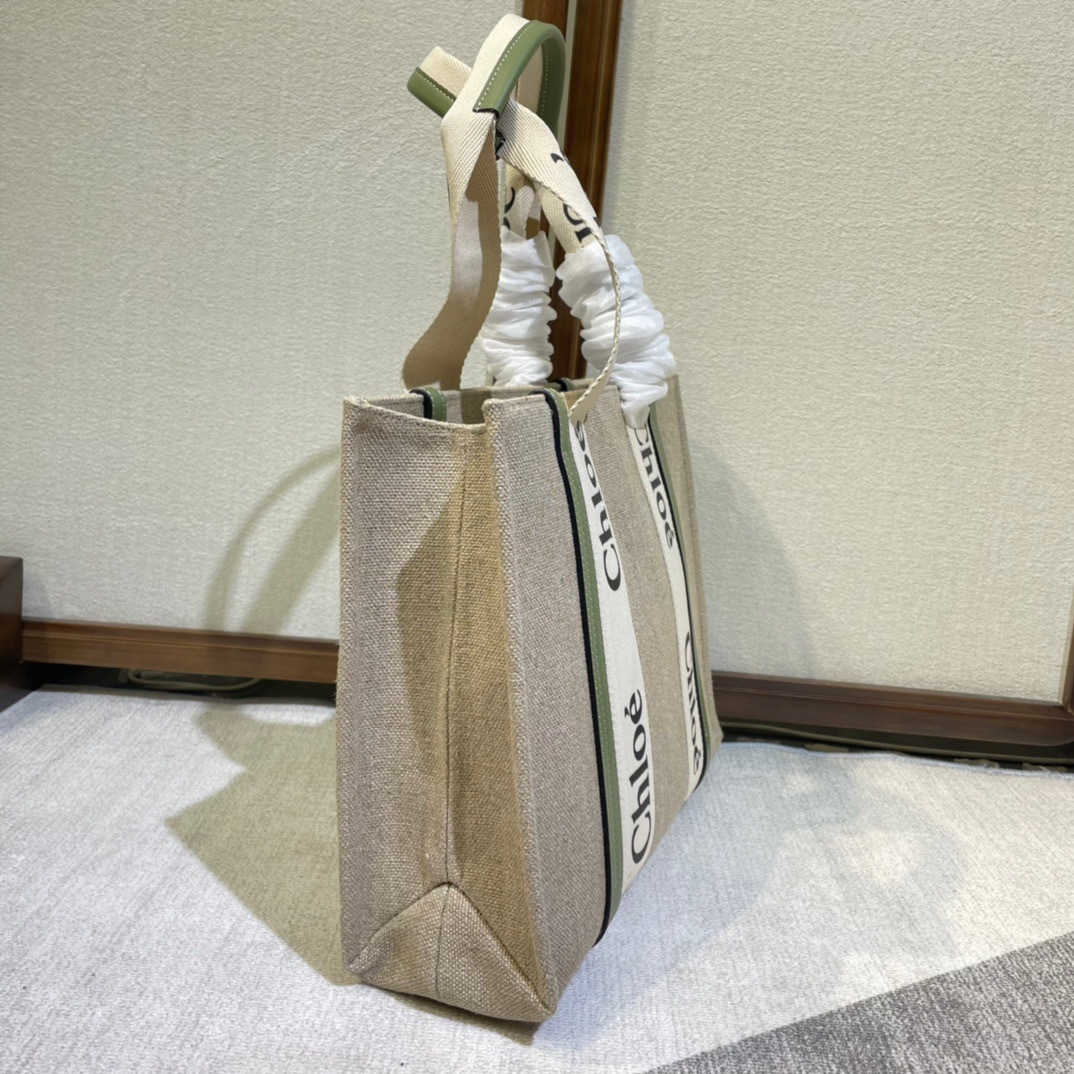 AF30322B-8E64-4D99-8A28-B3AC69380CCF