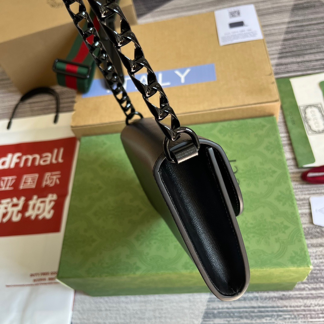 7C114594-DF1F-4AB6-AE9E-2A10A87F2EDD