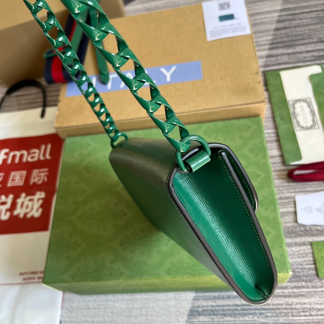 EA3E31CF-8F57-4B80-B119-0665D0E99224