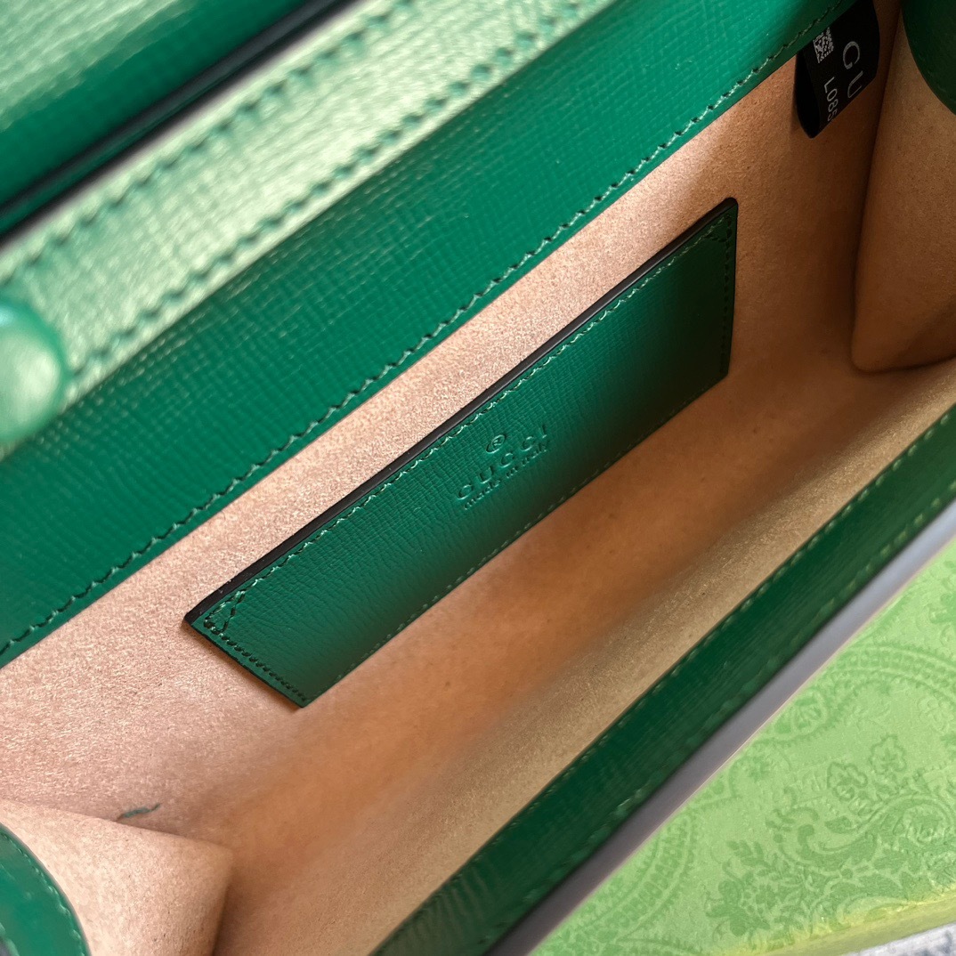 6AE253A3-37F0-4669-A903-11A4BA48D971