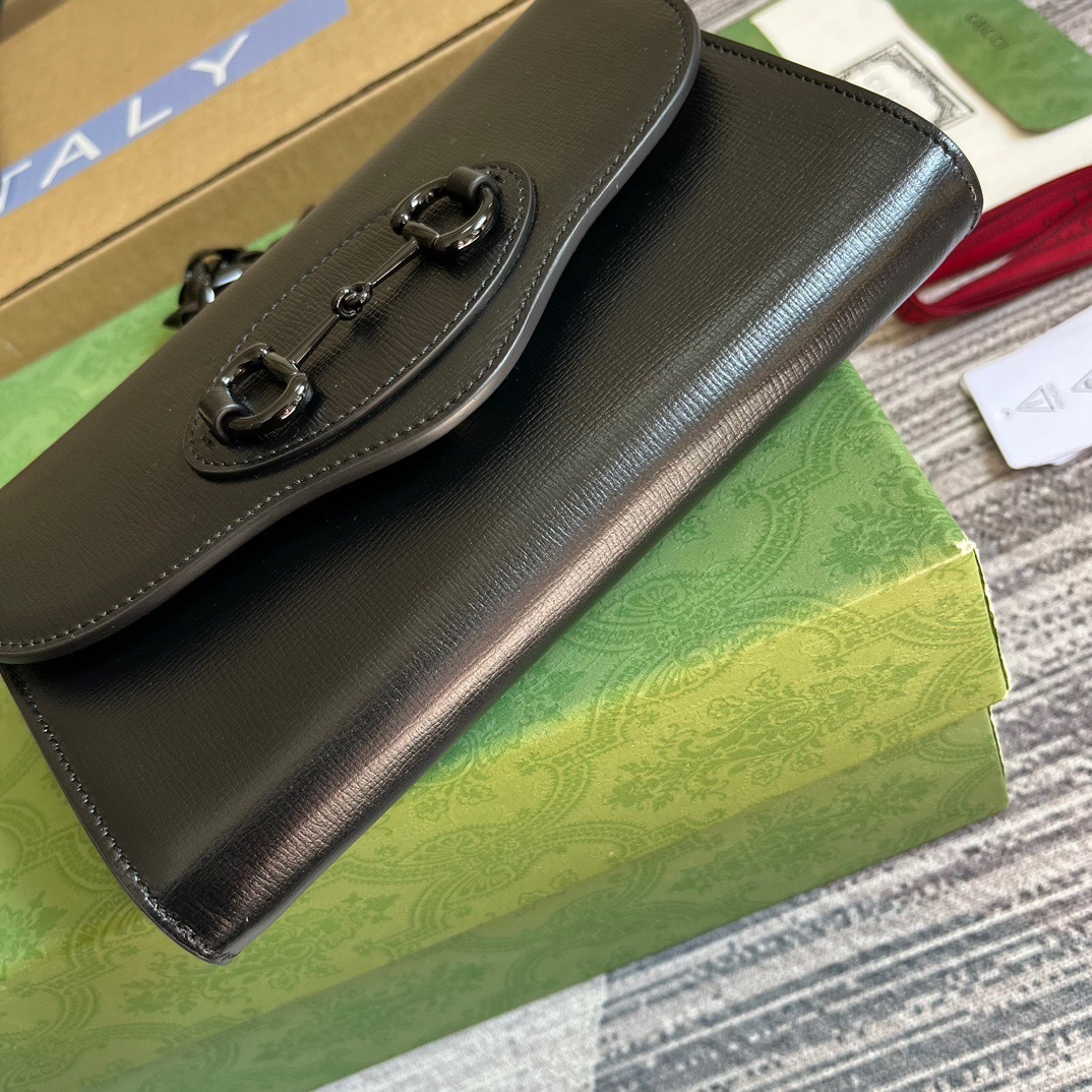 4AB04AE0-B7A4-420D-BC59-CC19F0119561