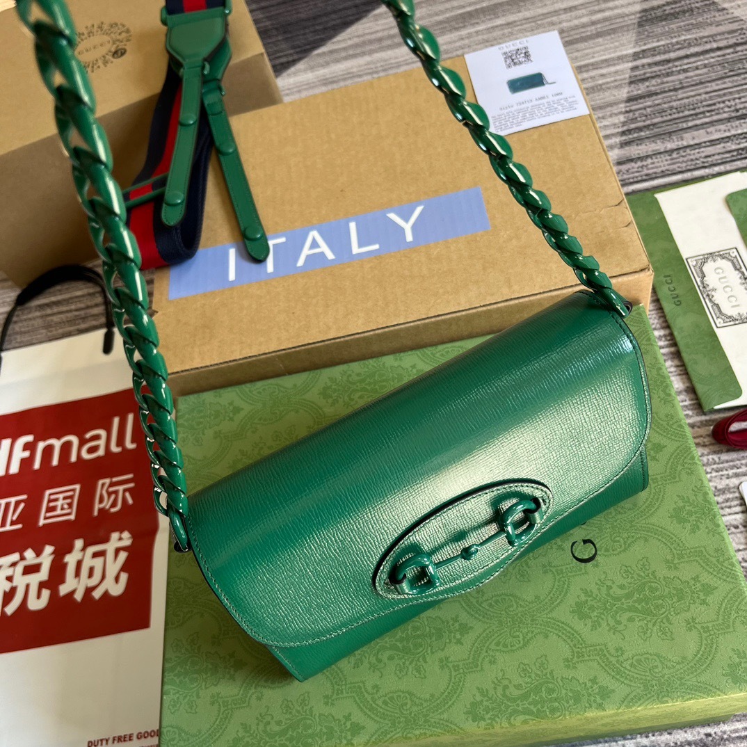 971EC2C1-55DC-413A-9911-4A109ACFA8C7