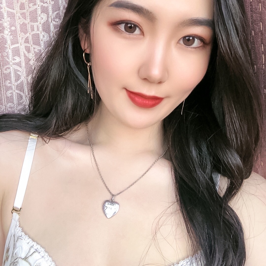 646532C1-37C6-425C-9874-7B9F95FE7684