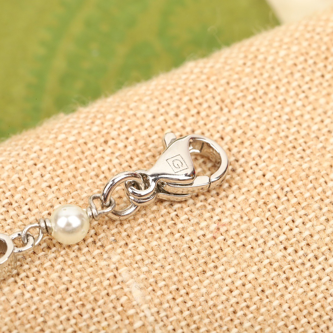 905B7621-DB8F-4B63-9BF0-1EBE6A6C15AC