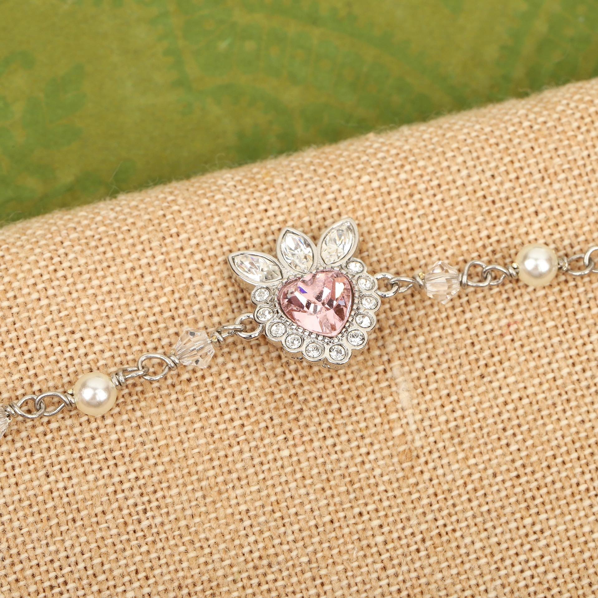 430E94F5-AEAF-4A98-924A-D29D5A025061