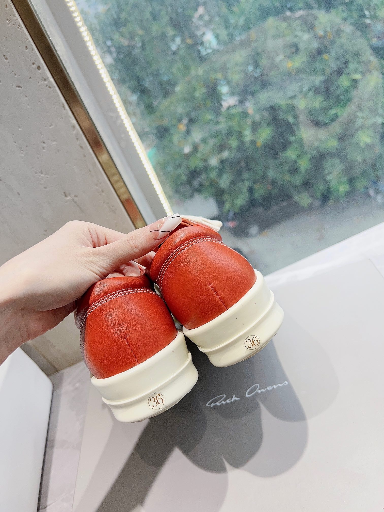 15CEE44D-0E8E-47E5-A075-BD2984F5C5A1