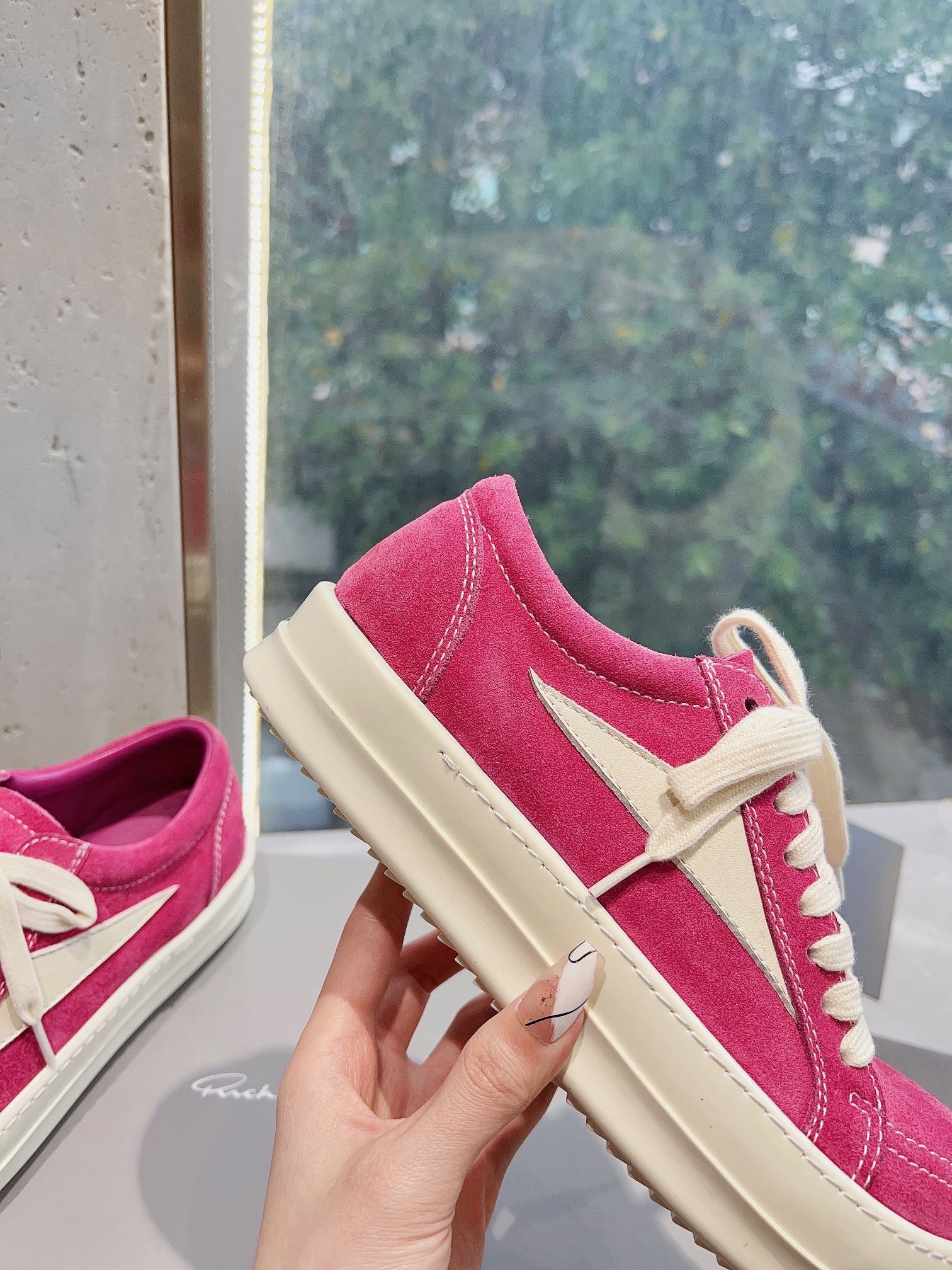 D151C1B0-D0DF-405B-AE59-0E214F11F4F7