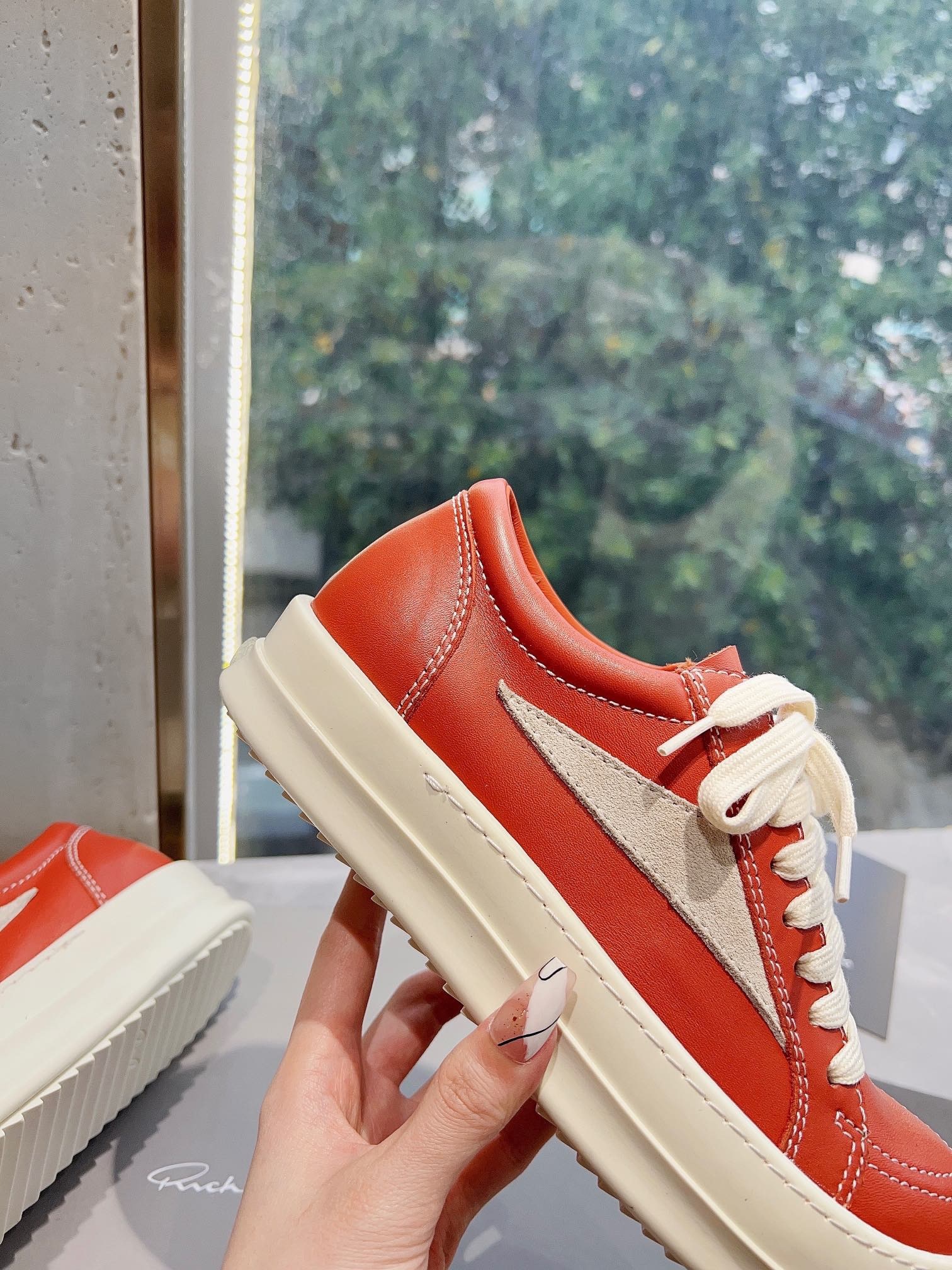 03B39F32-43A2-4AC1-9361-1CD622E716A1