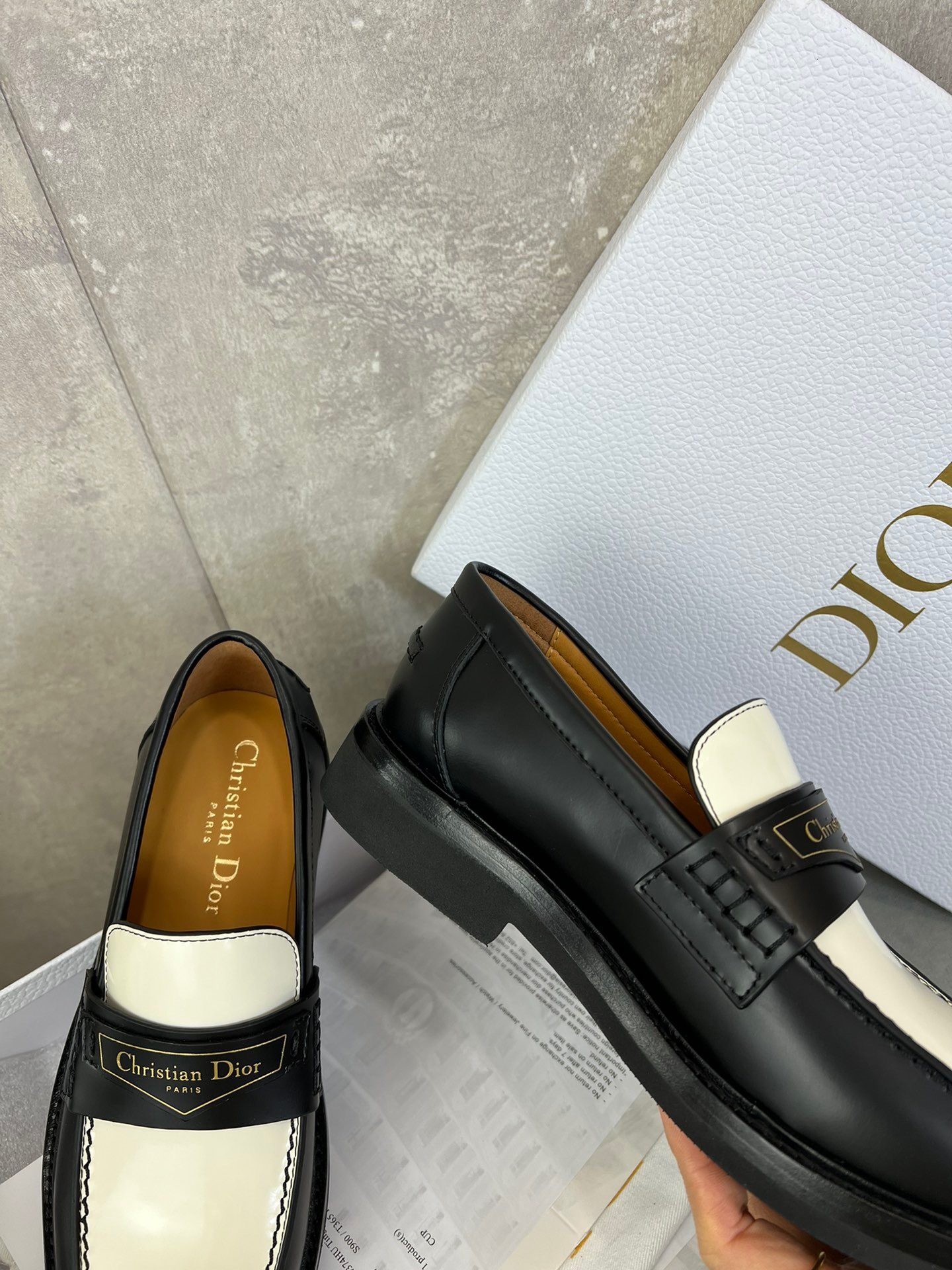 4F99EF74-98DE-4674-BA1D-9CD637814228