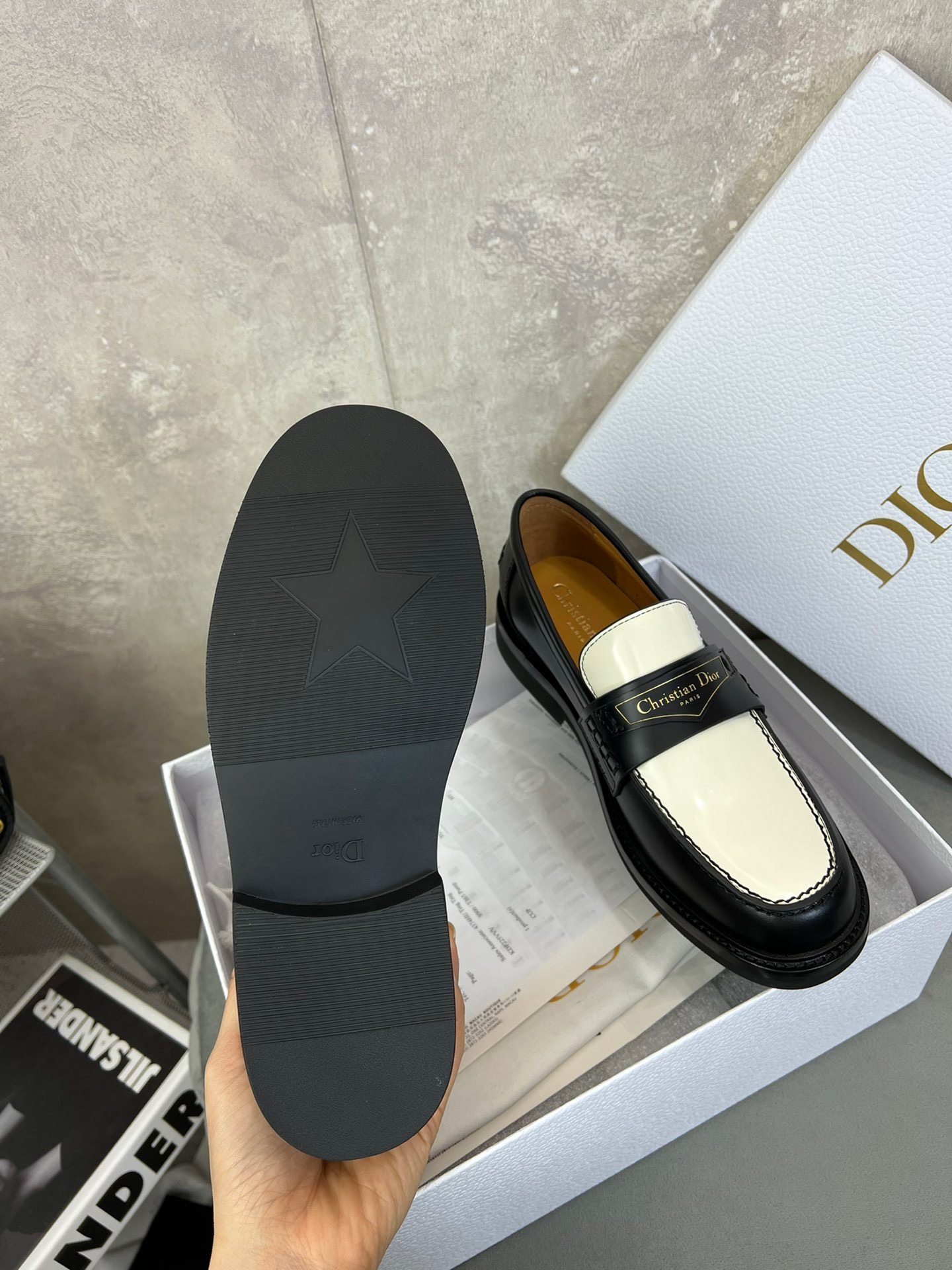 B0CBCB9B-ADB9-44B5-B8C8-410E4F6639A7