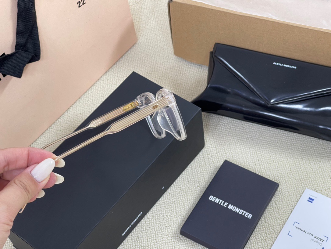 56640AD7-D169-452B-8AC5-CD33A9A21A14