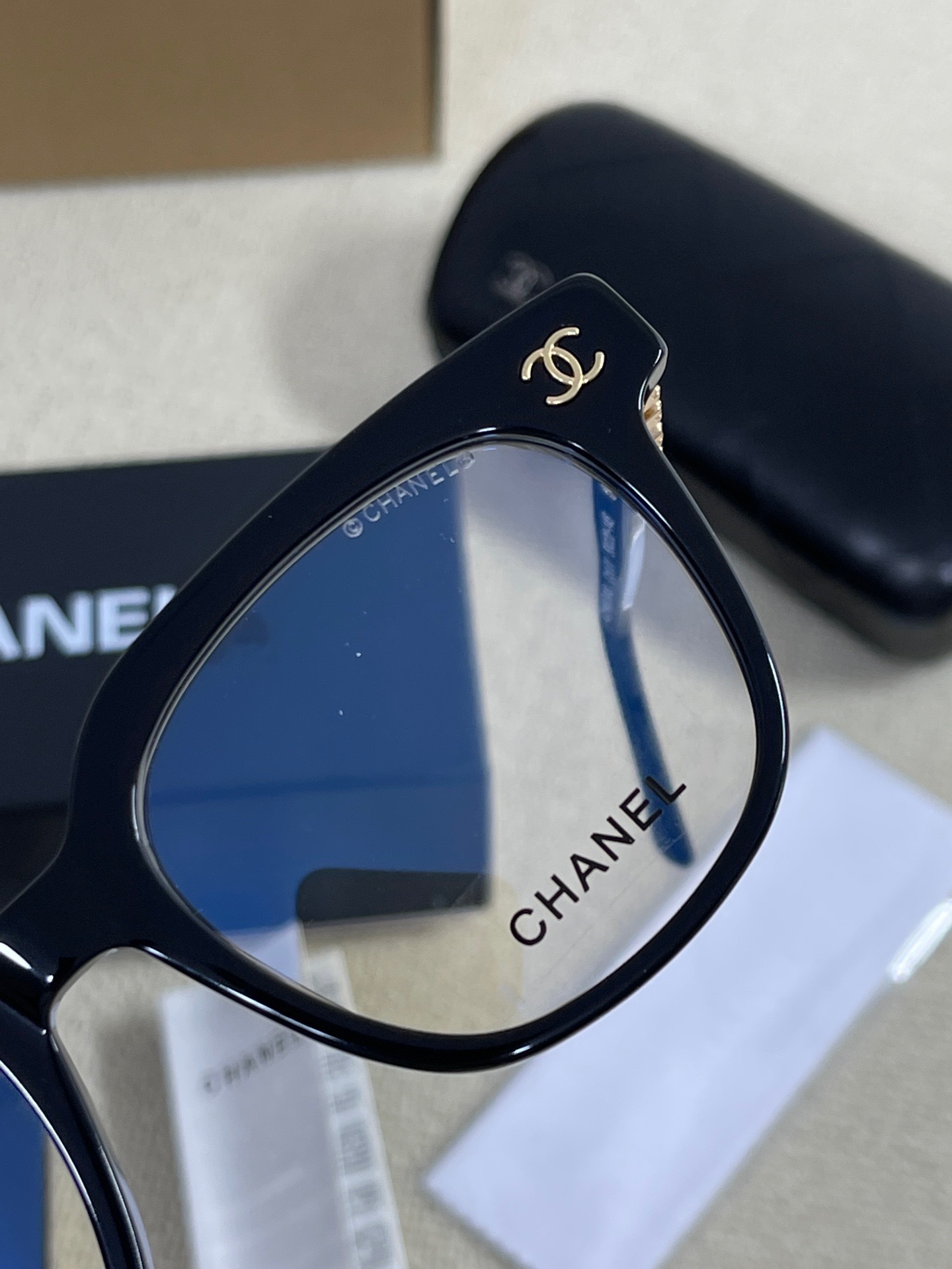 EAE3B78B-ECA4-4723-A7C6-6F5ACBB62AD6