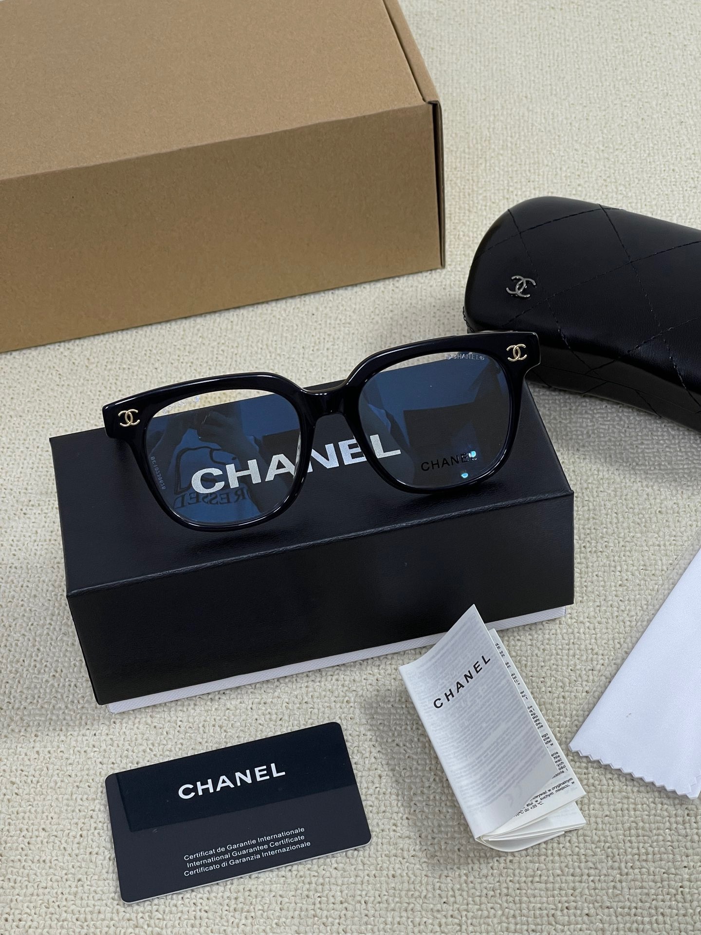 B6B73E52-9E98-4C43-B663-CB45DAB15575