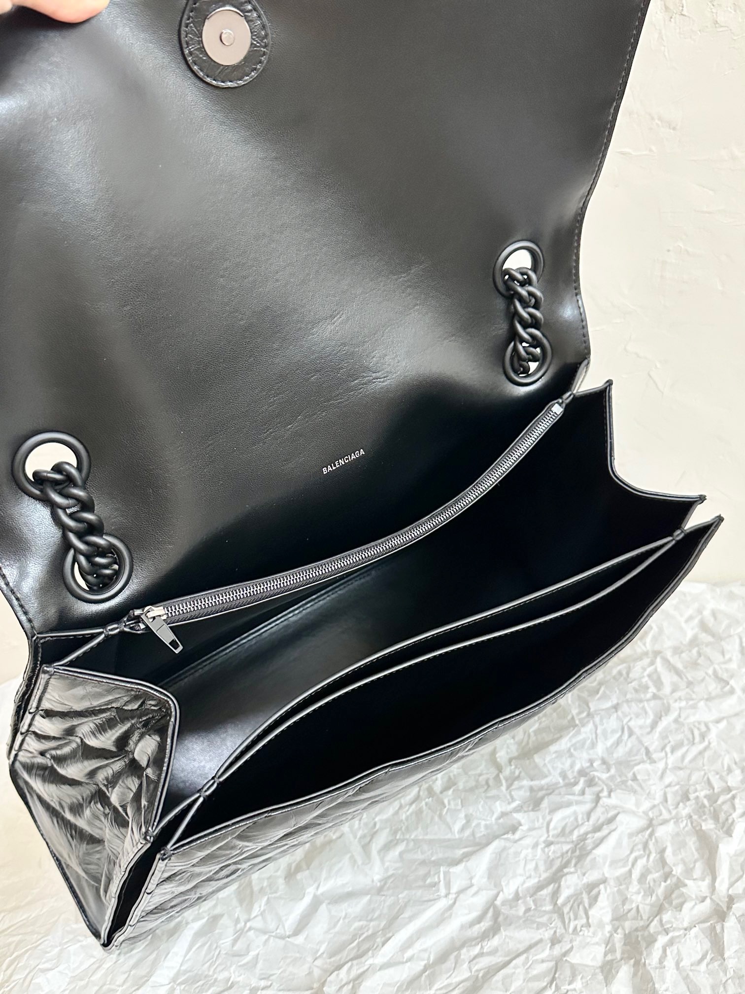 04997E57-B7C4-4F7B-BC27-50DB1A7CE3E8