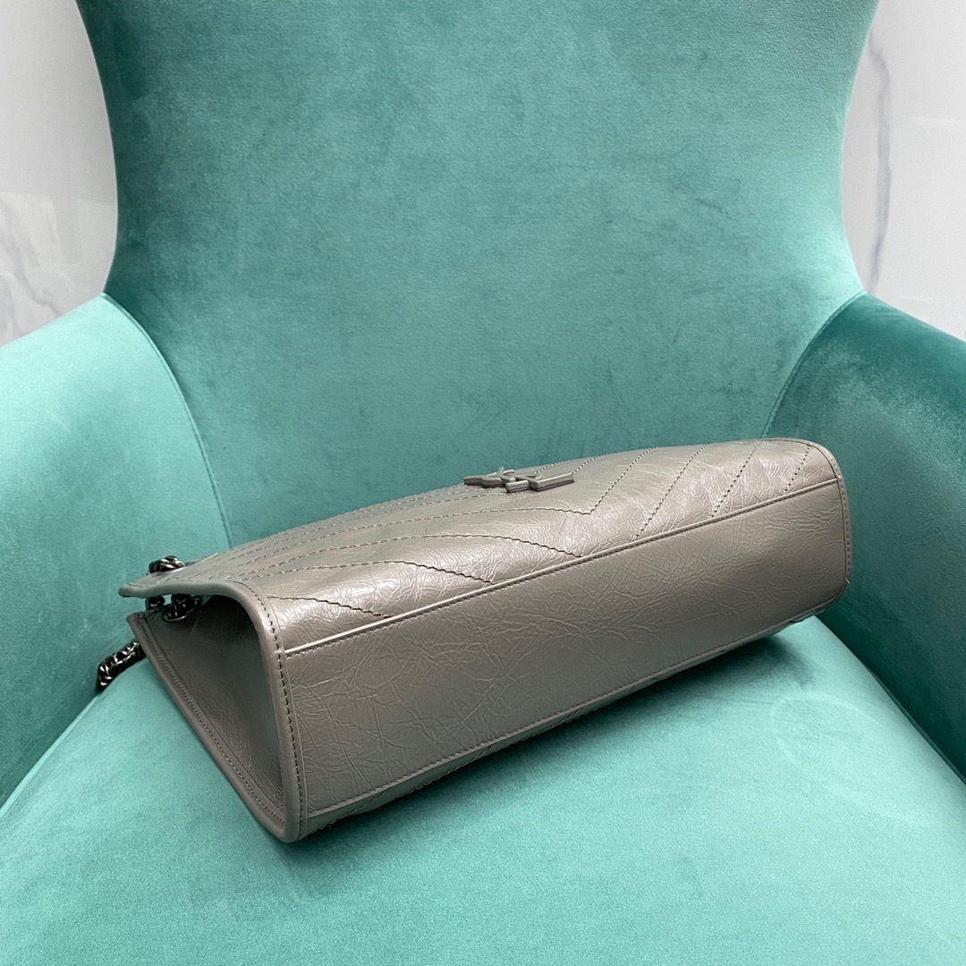 A862AC25-23B4-40FF-AD4F-6CC54C4098C4