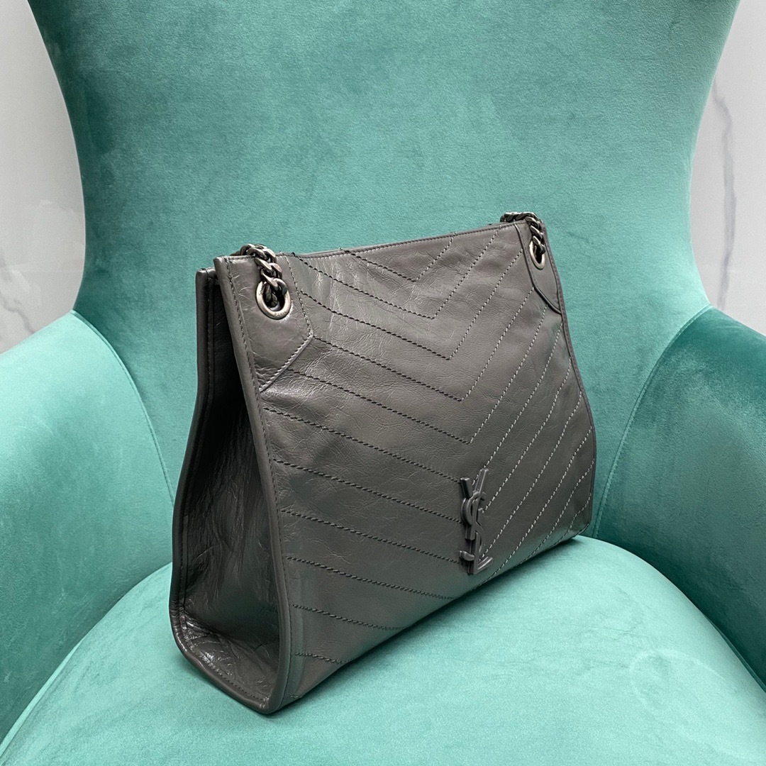 4CFE8A40-0911-4411-BFFD-89E8F2B6BFEB