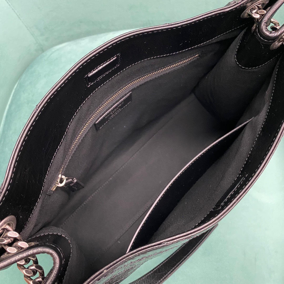 4AC510DC-AFEC-4120-89D3-E1B90C0253AF