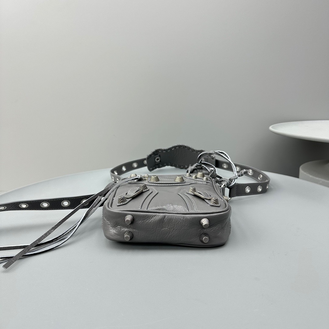 B4C8BEA8-02E2-4870-A555-BC7E3B0CEE2C