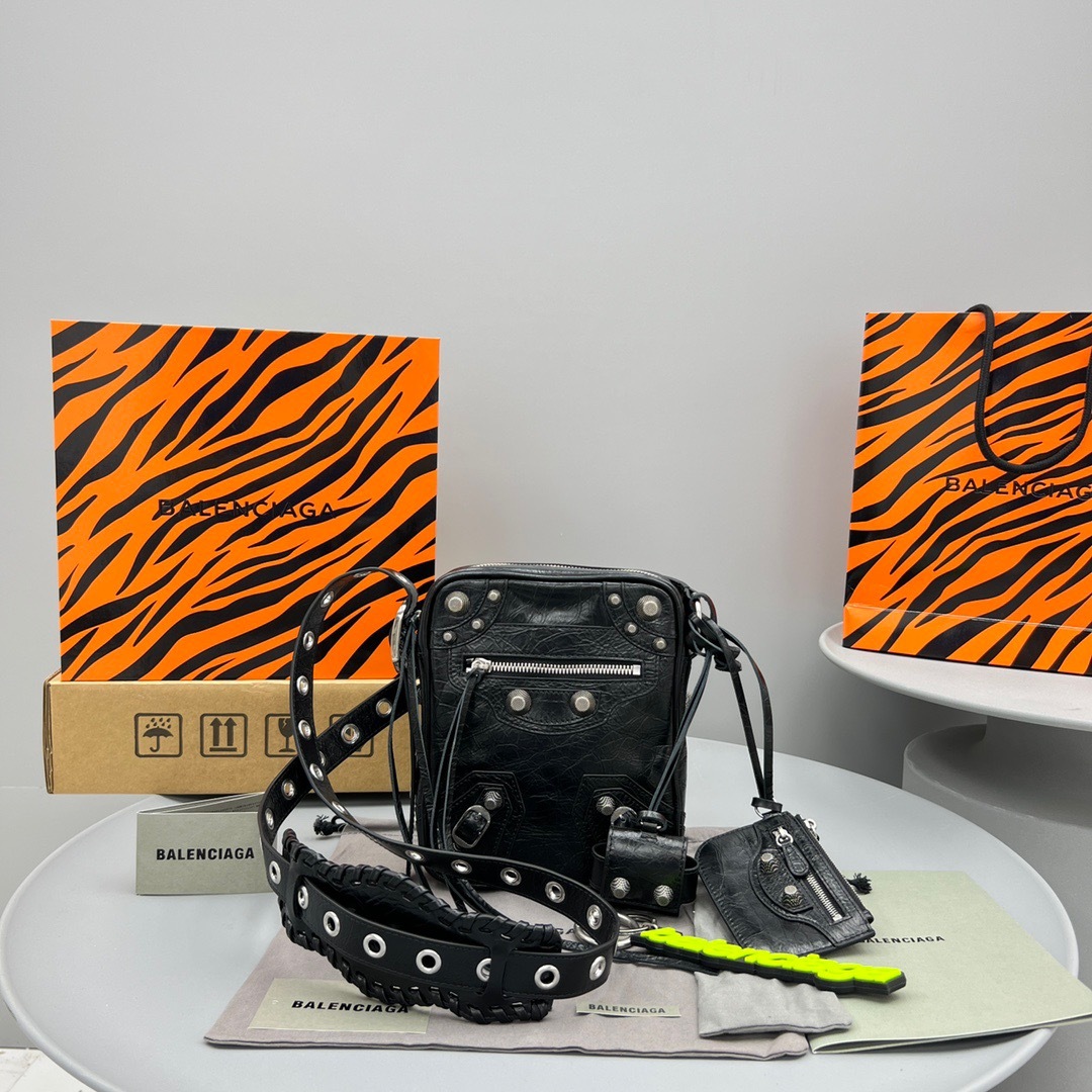 E6F5FF02-D9CC-45BD-B07D-5FB27CCF32F7