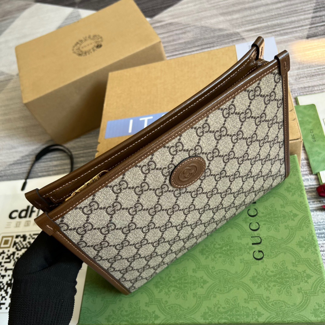 8AF0E79F-537F-4047-A0CA-49D76875CC7D