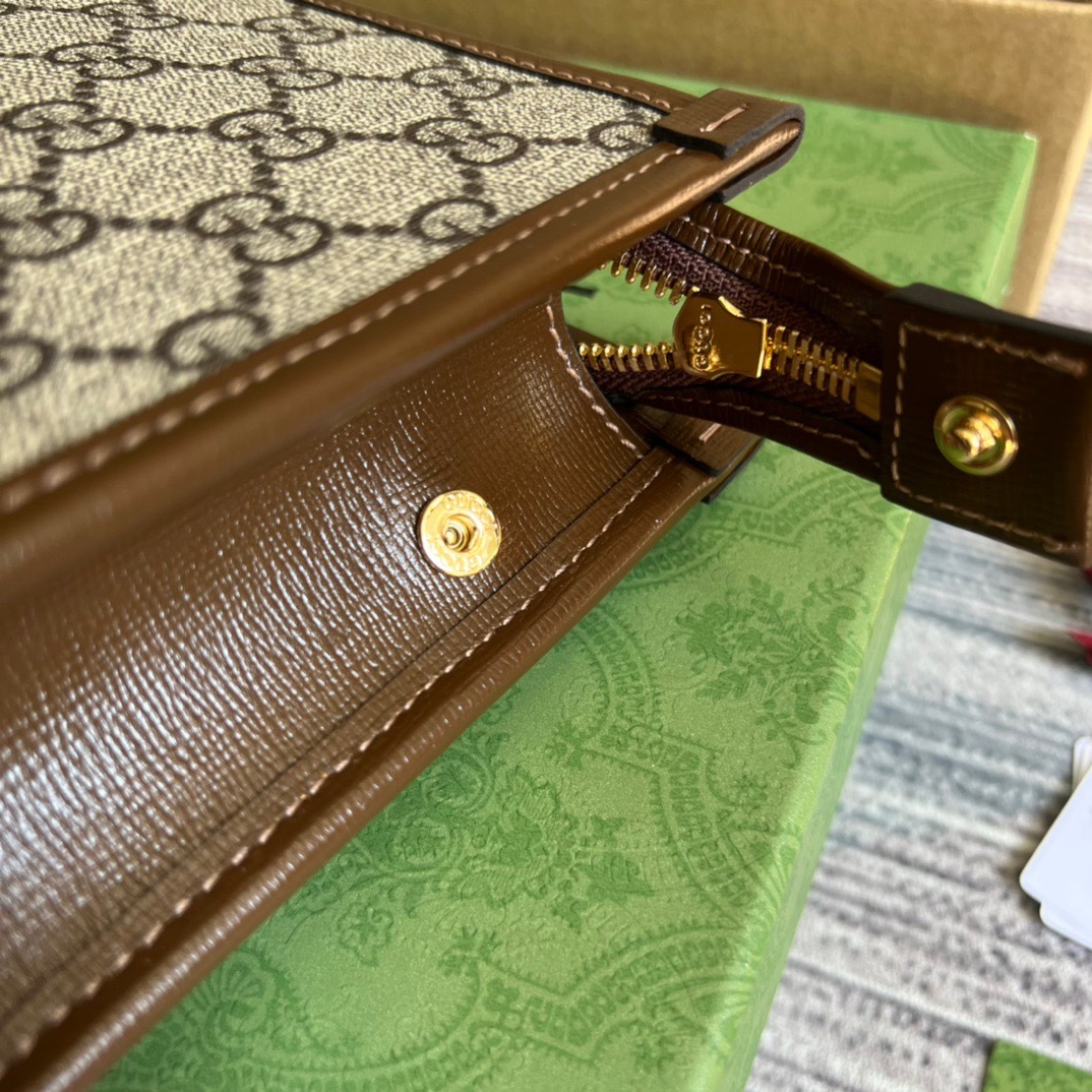 491FADCC-849A-4154-A47A-7DF42778D86B